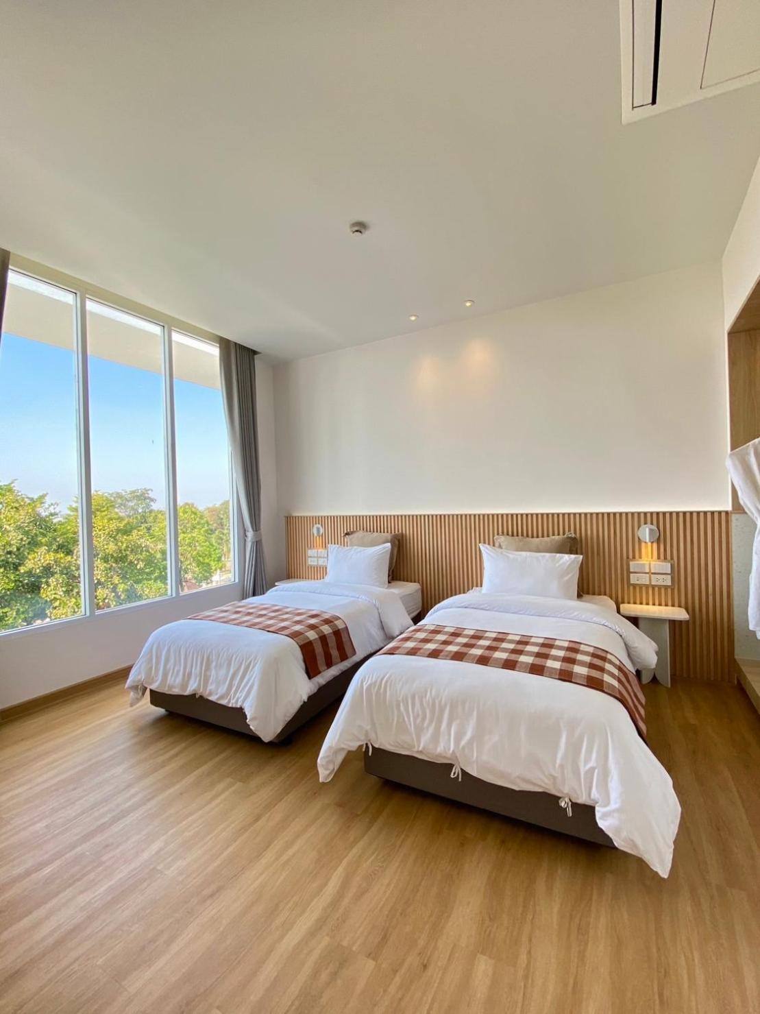 Punn Hotel Korat Nakhonratchasima Екстериор снимка