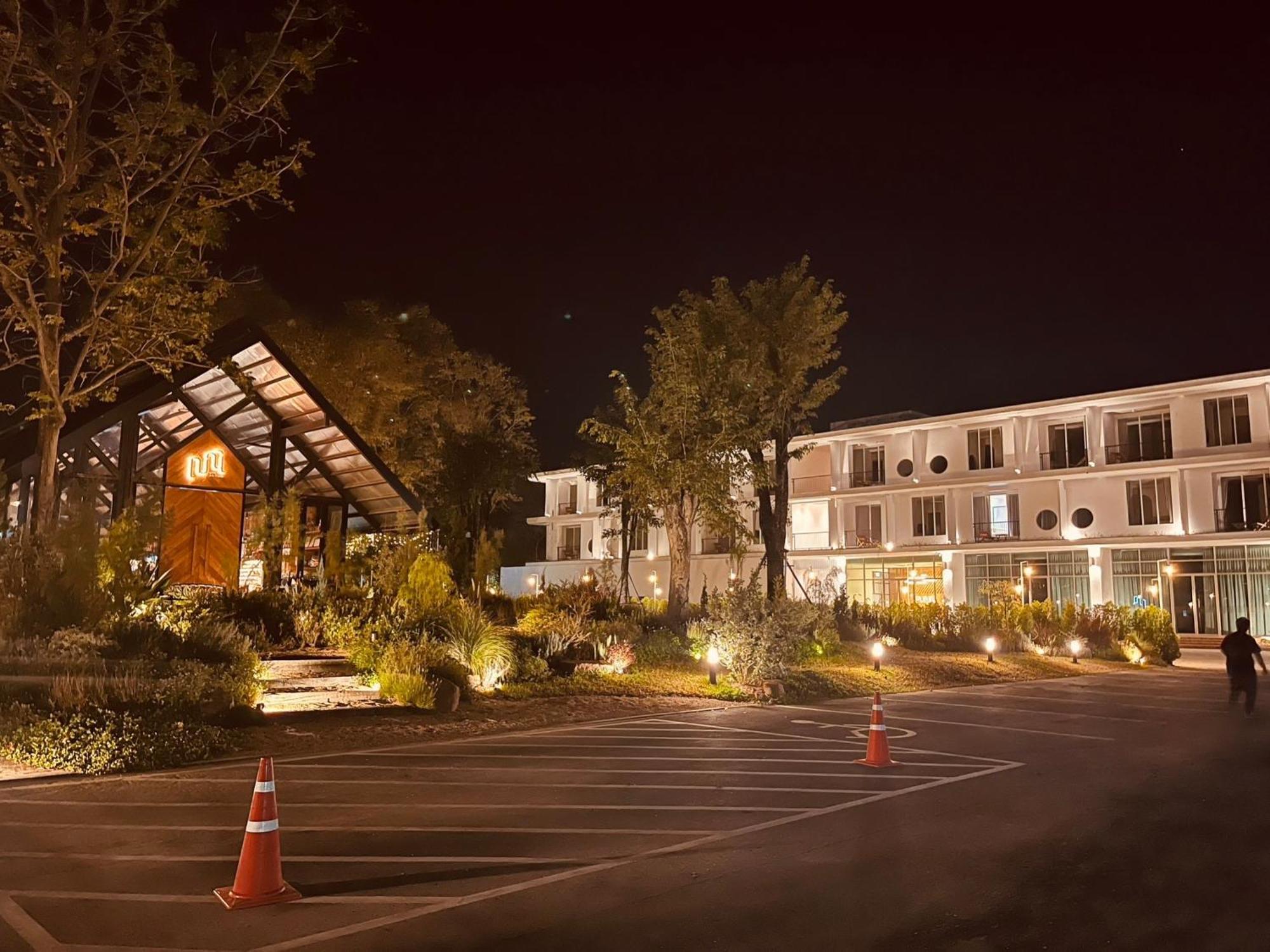 Punn Hotel Korat Nakhonratchasima Екстериор снимка